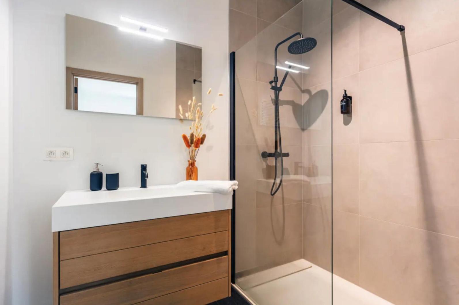 Sunny Haven Apartment แอนต์เวิร์ป ภายนอก รูปภาพ